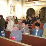 modlitba ranních chval v kostele bila-sobota08.jpg