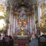 mayerling-interier1.jpg