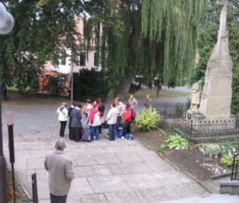 odjezd-a-prijezd-poutniku01