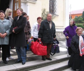 odjezd-a-prijezd-poutniku16