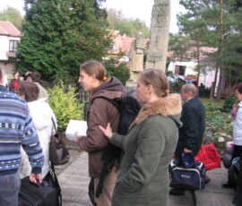 odjezd-a-prijezd-poutniku19