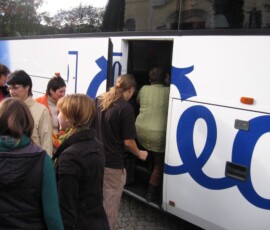 odjezd-a-prijezd-poutniku30