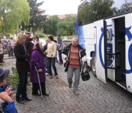 odjezd-a-prijezd-poutniku33