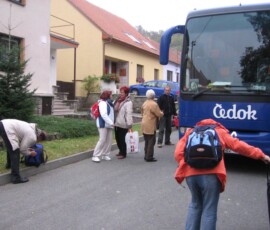 odjezd-a-prijezd-poutniku53