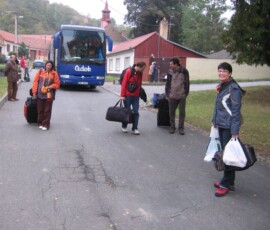 odjezd-a-prijezd-poutniku60