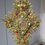 zrenovovany-relikviar01