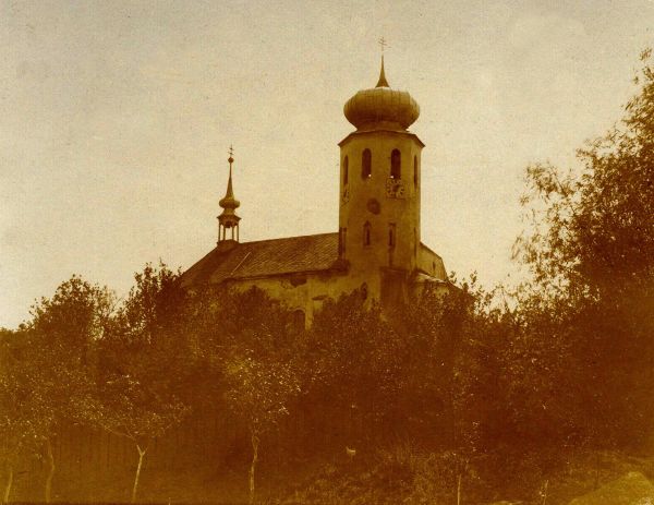 Pohled na starý kostel